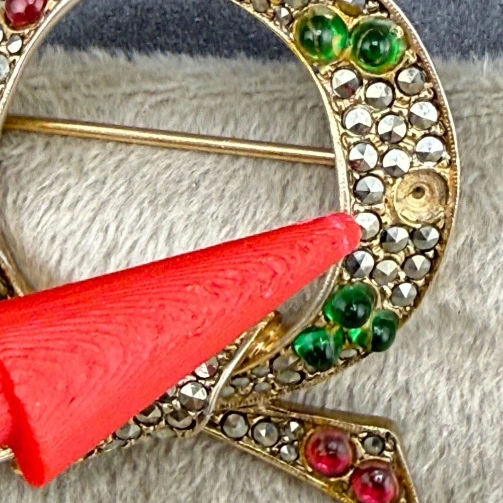 Vintage Les Bernard Inc. Rhinestone Brooch Gold Tone Bow READ‎